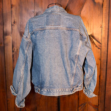 Load image into Gallery viewer, Oversized Levis Trucker Customized by you with Patches, Paint and Embroidery