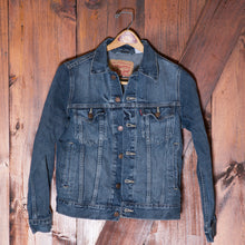 Load image into Gallery viewer, Levi&#39;s Trucker Medium Wash Customized by you with Patches, Paint and Embroidery